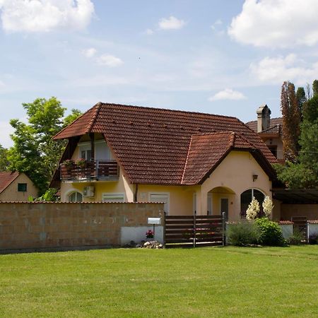 Gasthaus Liliana Apartman Balatonberény Exterior foto