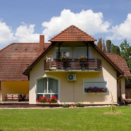 Gasthaus Liliana Apartman Balatonberény Exterior foto